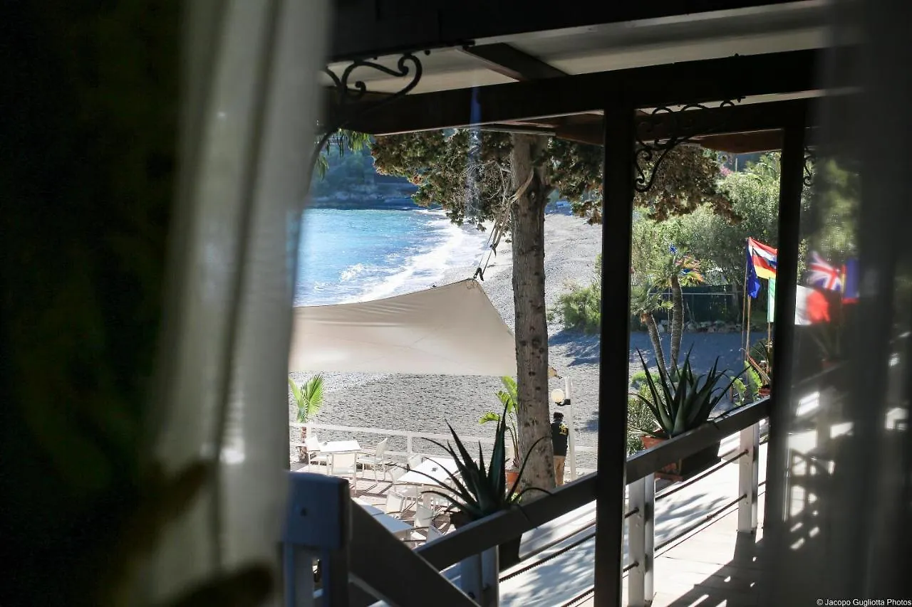 Locanda Baia Beniamin Grimaldi  Grimaldi (Liguria)